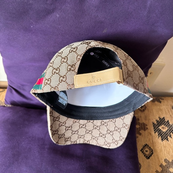 UNISEX Fashionable Hat. In excellent condition 👍🏼 deal price. Pick your Number - Picture 6 of 12